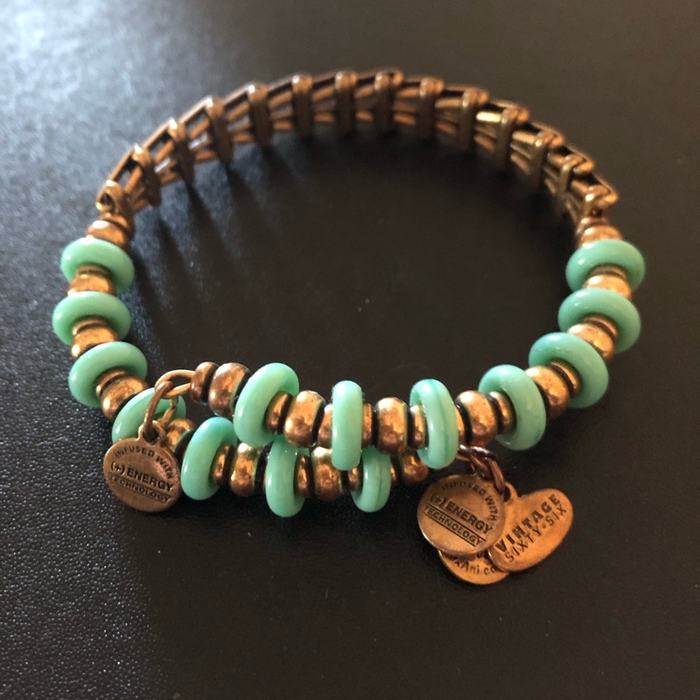 Alex and Ani VERY RARE V66 Fleetwood Wrap